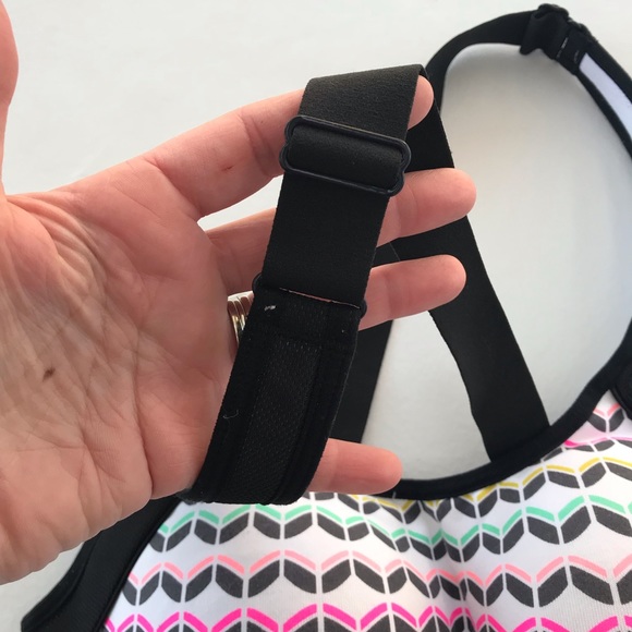 VSX VICTORIA SECRET sports bra 32D neon chevron - Picture 3 of 6